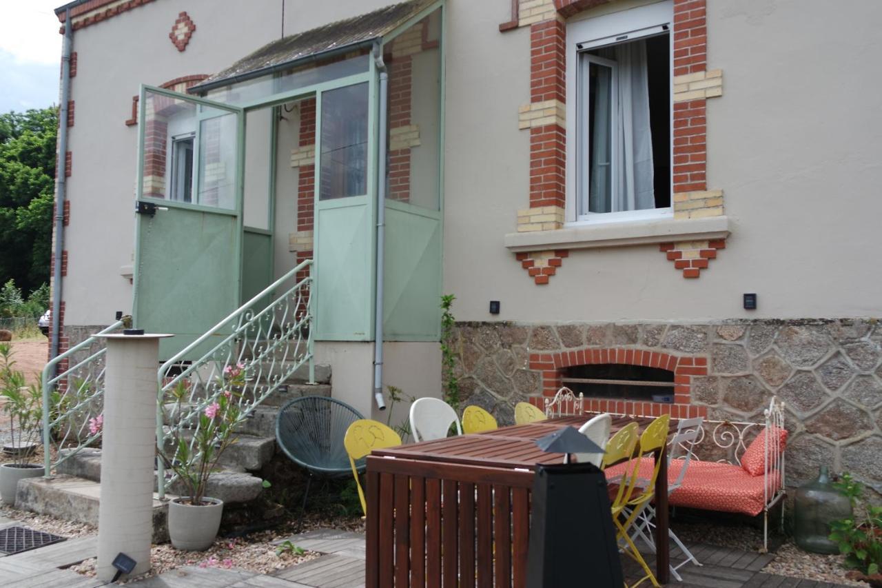 Domaine Du Pavillon Gite 15 Personnes Issy-l'Eveque Exteriér fotografie