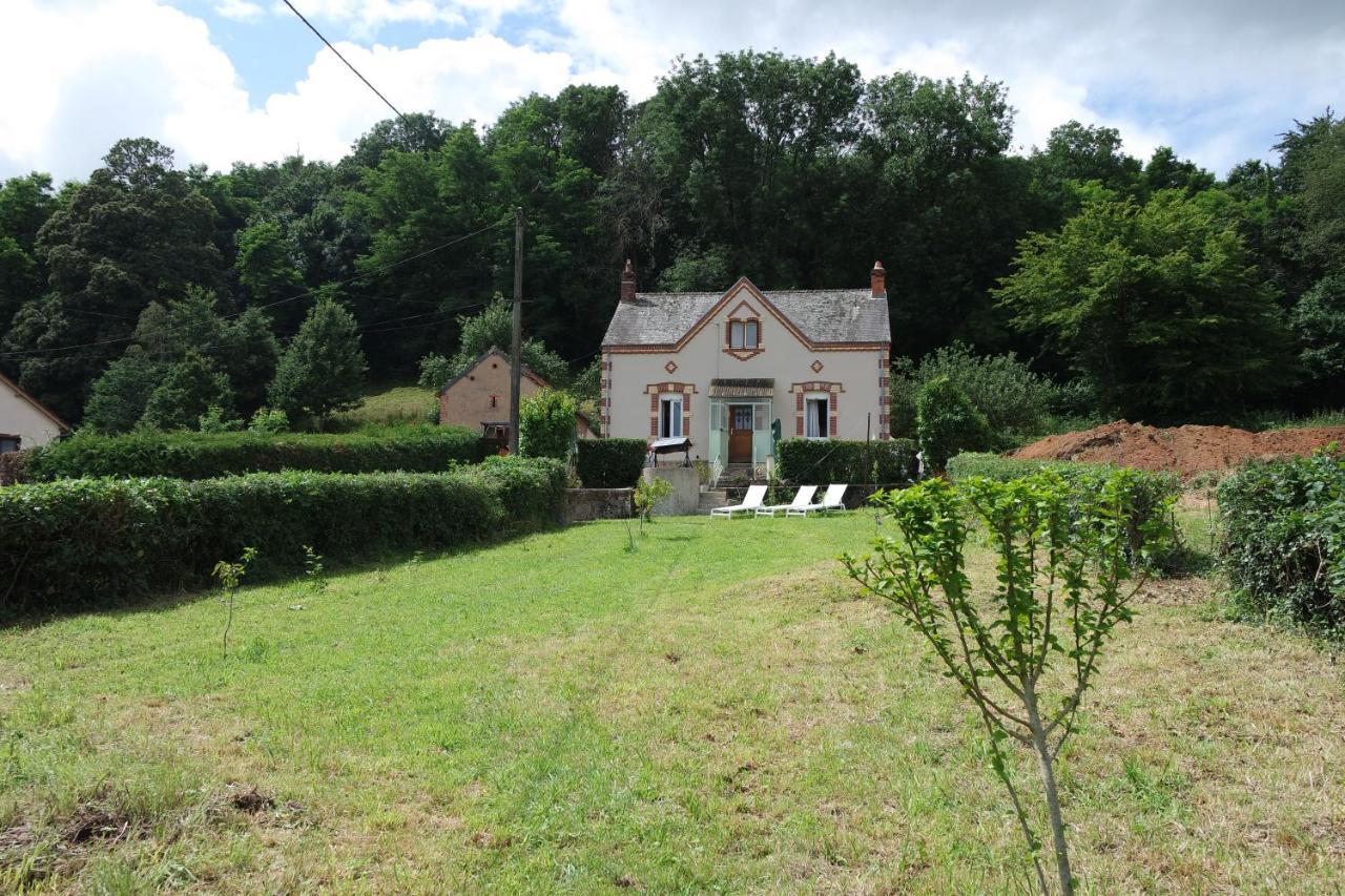 Domaine Du Pavillon Gite 15 Personnes Issy-l'Eveque Exteriér fotografie