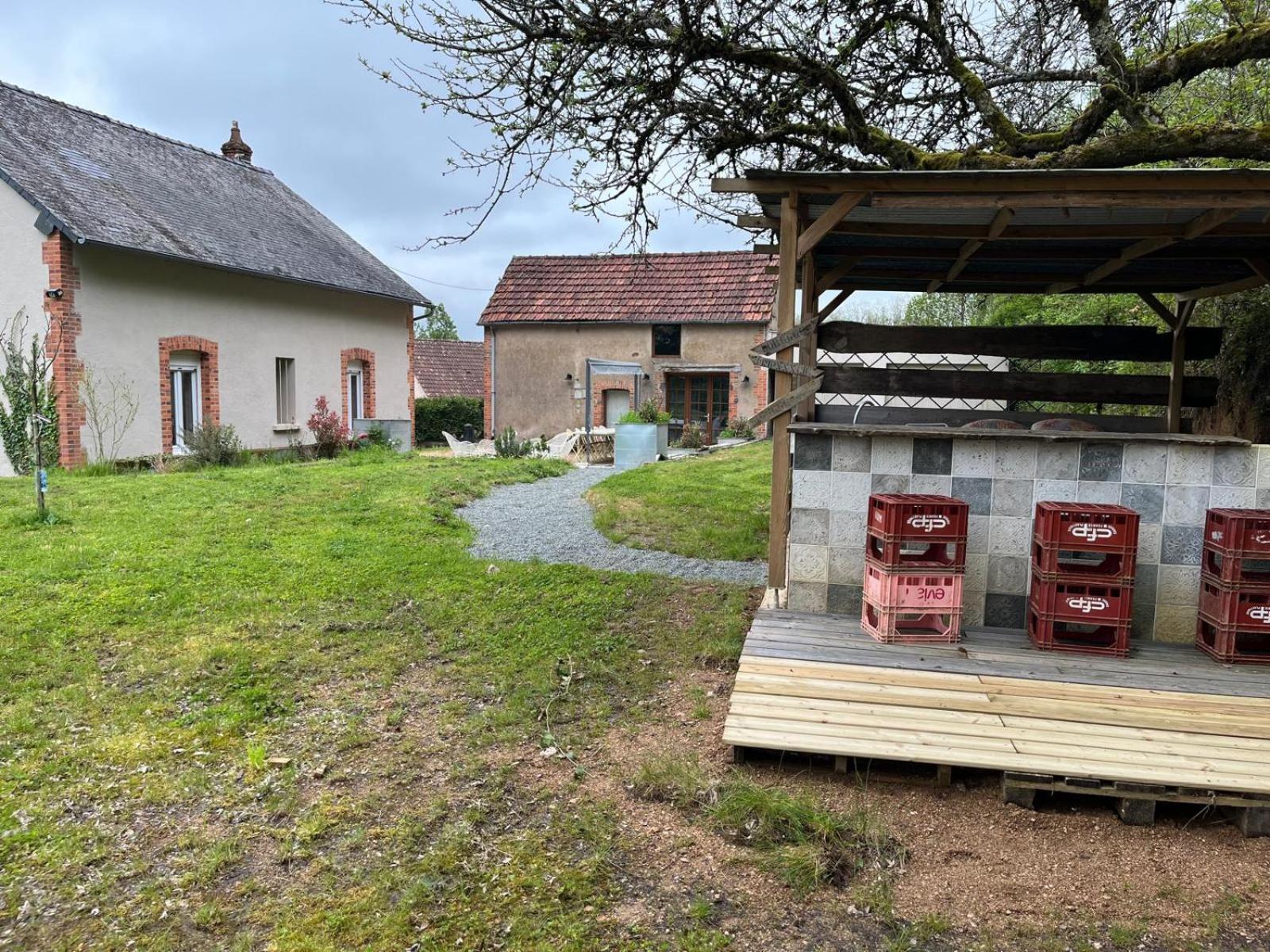 Domaine Du Pavillon Gite 15 Personnes Issy-l'Eveque Exteriér fotografie