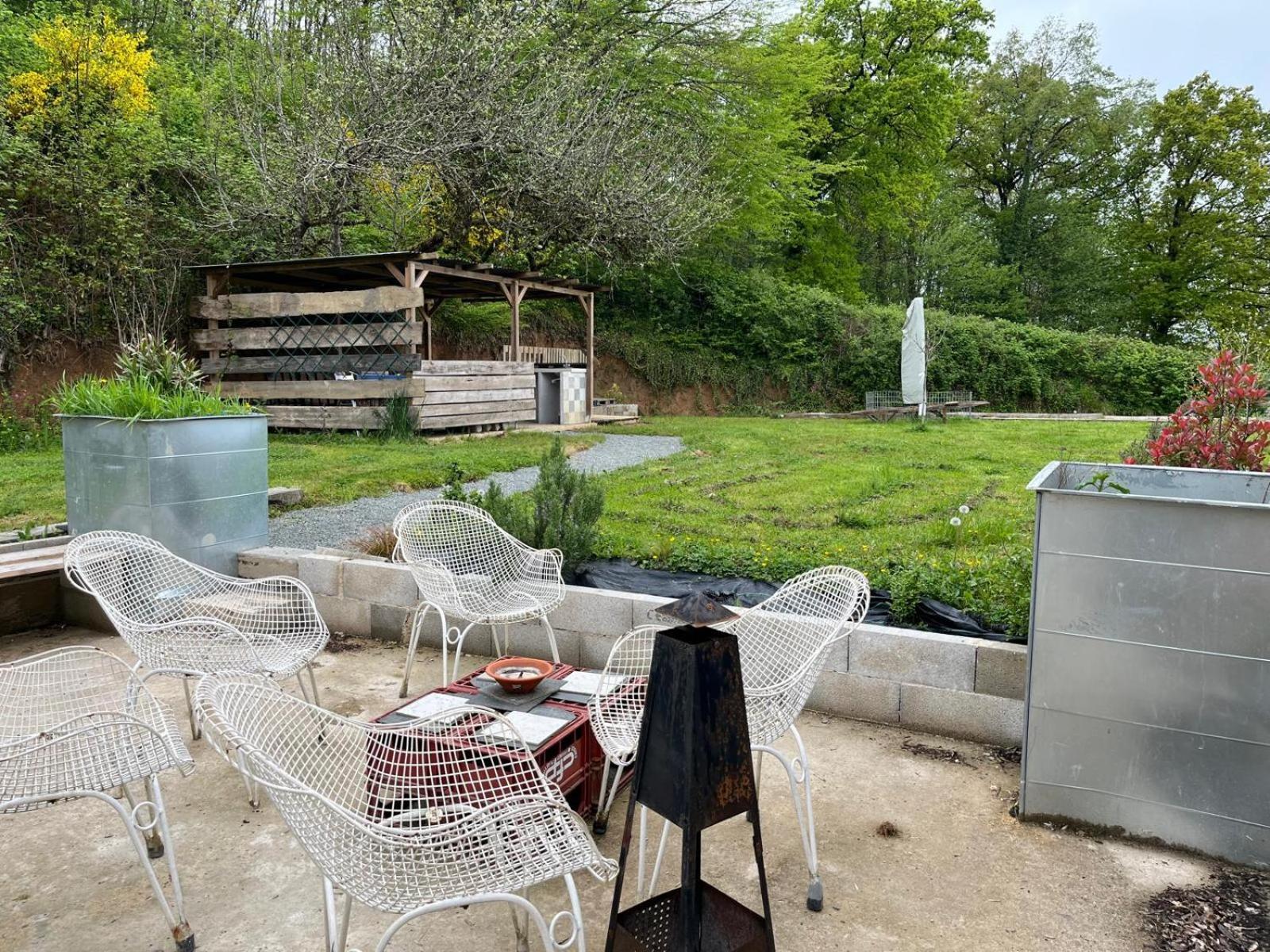 Domaine Du Pavillon Gite 15 Personnes Issy-l'Eveque Exteriér fotografie