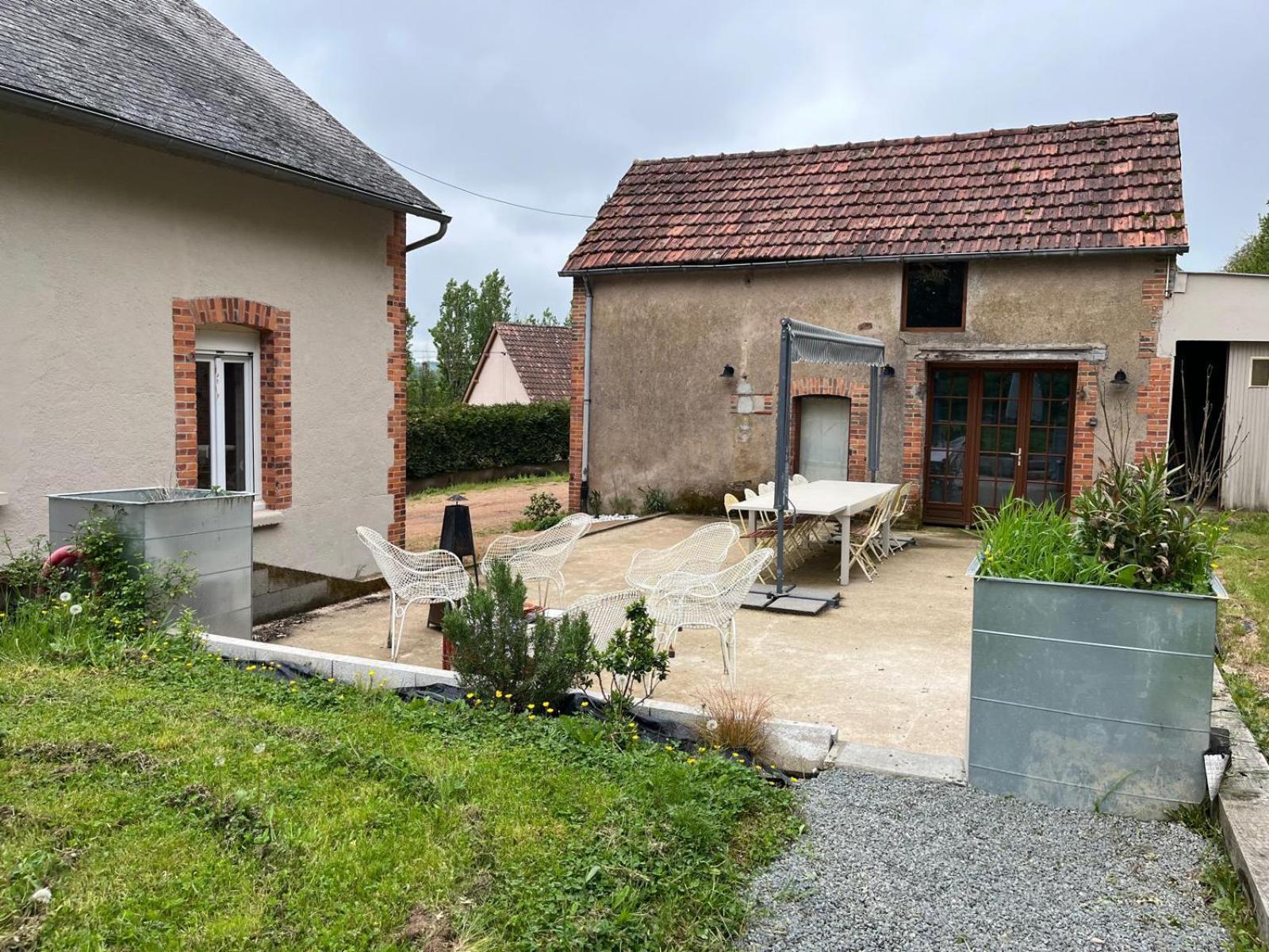 Domaine Du Pavillon Gite 15 Personnes Issy-l'Eveque Exteriér fotografie